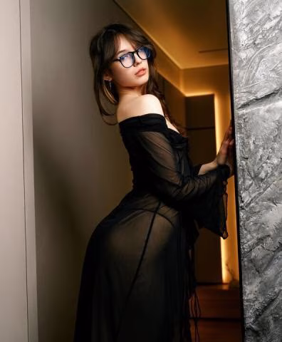 Kalyan aged housewife Call Girl